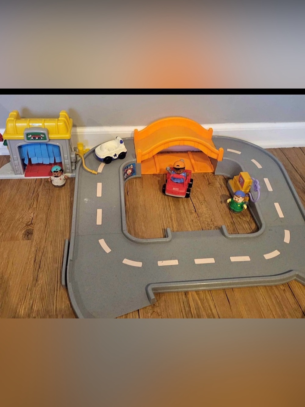 Fisher Price-Little People- Road and Carwash